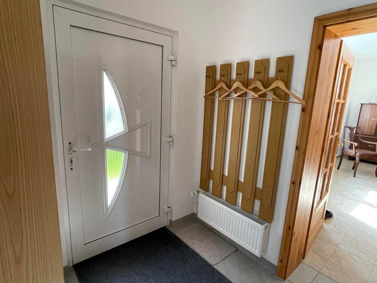RehnaKleines Haus Am Feld别墅 外观 照片